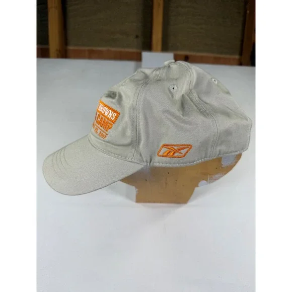 Reebok Cleveland Browns Training Camp 2007 Hat Tan Adjustable Strapback NFL Cap - Picture 2 of 6